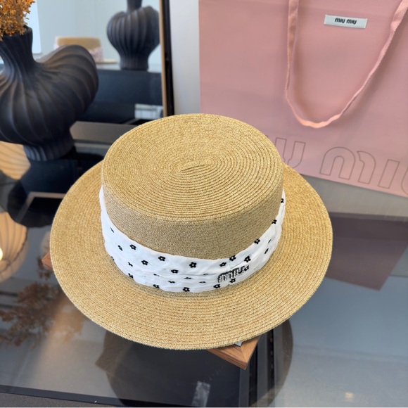 🤎 Miu Miu Straw Boater – Natural w/ White Floral Band & Crystal Logo | NWT - Picture 6 of 8